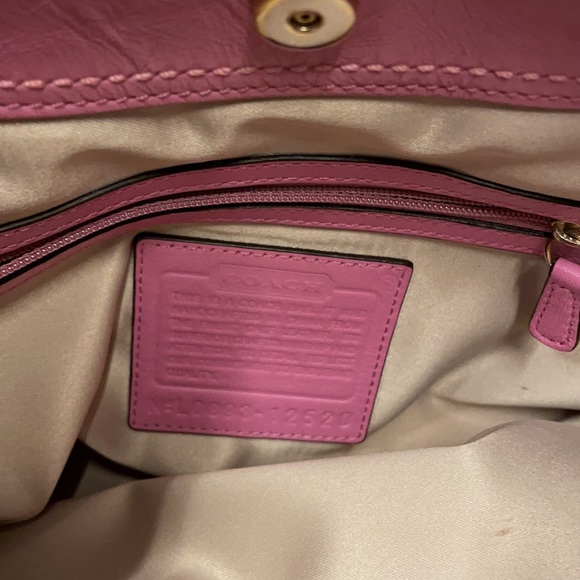 Pink leather Coach bag - Picture 4 of 4